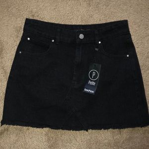 boohoo petite black frayed hem denim skirt
